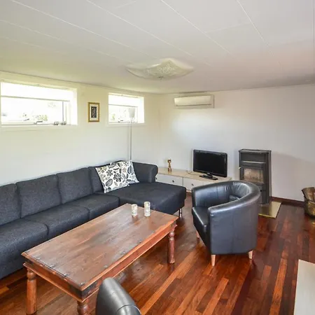3 Bedroom Stunning In *